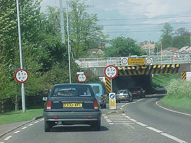 Ely railway bridge on the A142