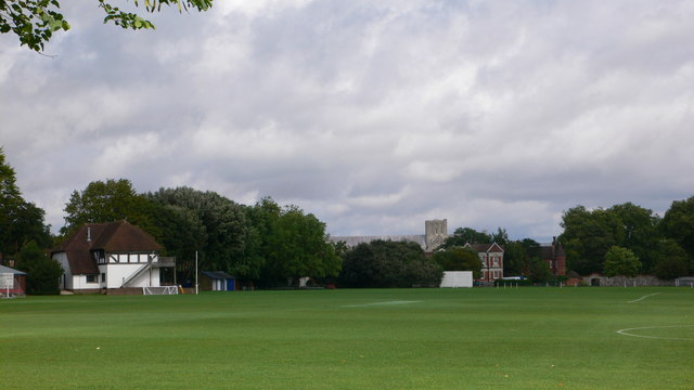 Winchester College playing fields... © Herry Lawford cc-by-sa/2.0 ...