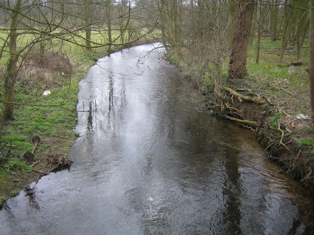 River Lee near Woolmer's Park © Nigel Cox :: Geograph Britain and Ireland