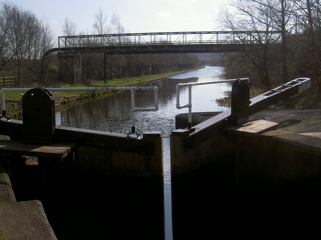 Calder and Hebble Canal, Lock Street, Dewsbury