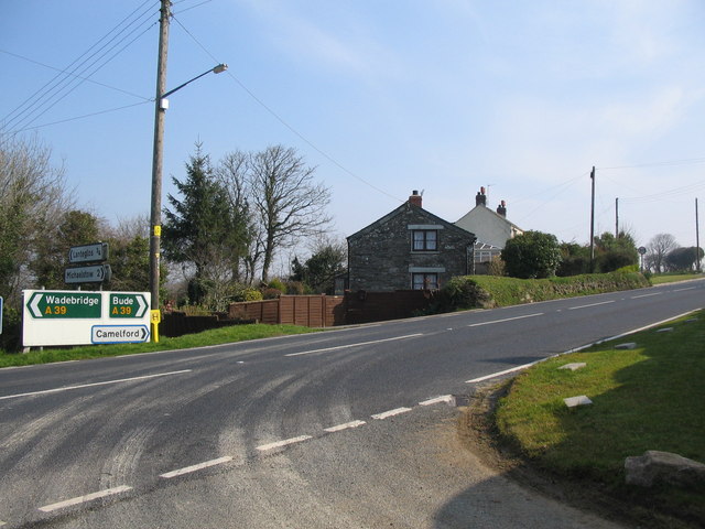 Helstone © Phil Williams cc-by-sa/2.0 :: Geograph Britain and Ireland