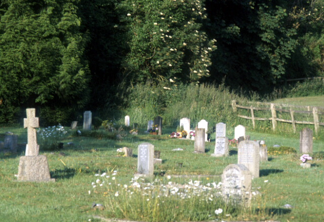 Buriton, the graveyard