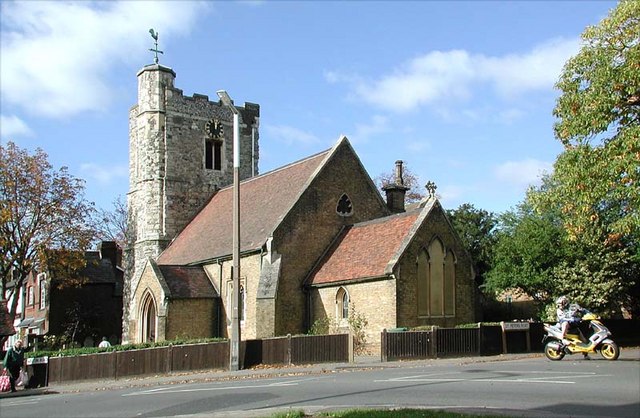 st-peter-west-molesey-john-salmon-geograph-britain-and-ireland