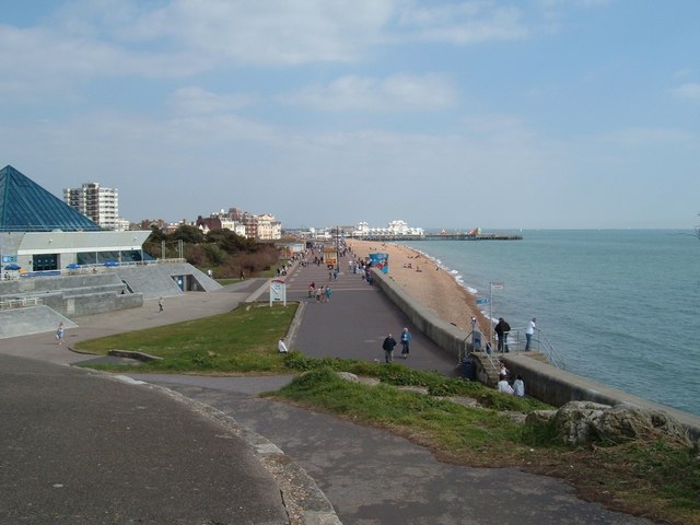 Clarence Esplanade © Margaret Sutton cc-by-sa/2.0 :: Geograph Britain ...