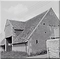 Ampney St. Mary - barn nearby