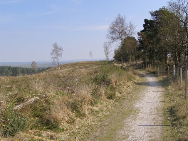 Footpath past the Rainbarrows, Duddle... © Jim Champion cc-by-sa/2.0 ...