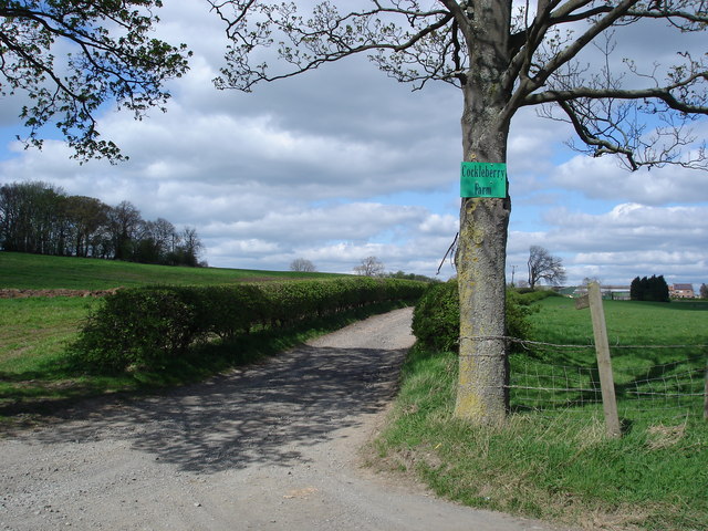 The Entrance To Cockleberry Farm © Frank Glover Cc-by-sa 2.0 