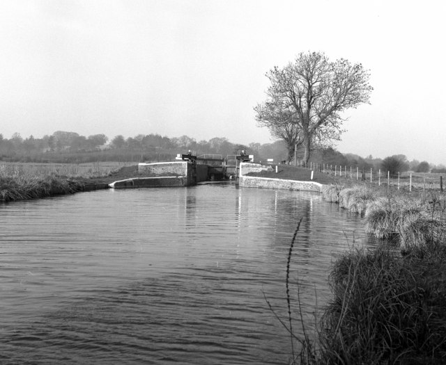 Benham Lock, Kennet and Avon Canal, Berkshire