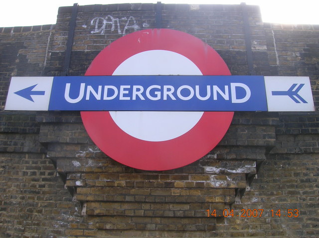 Underground Sign, Northern Line Rail... © Robin Sones cc-by-sa/2.0 ...