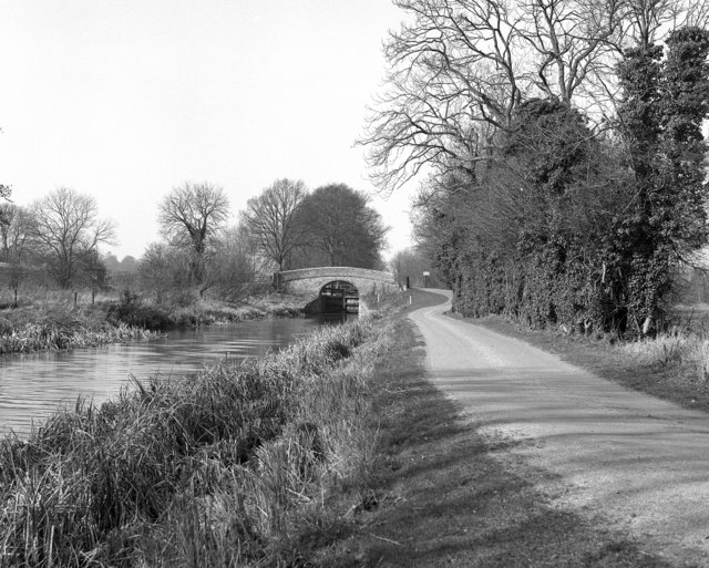 Wire Bridge and Lock, Kennet and Avon... © Dr Neil Clifton cc-by-sa/2.0 ...