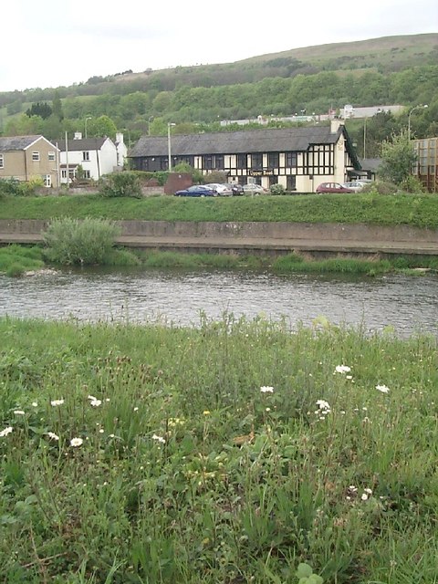 The Upper Boat Inn, N.E. Bank of the... © Kev Griffin cc-by-sa/2.0 ...