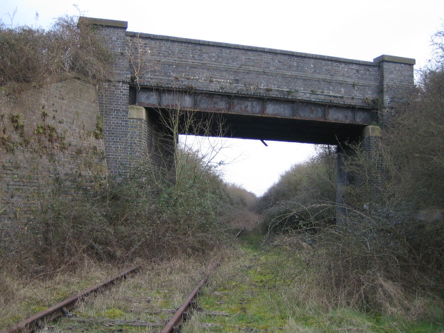 Disused railway line near Knapps Hook... © Andy Gryce :: Geograph ...