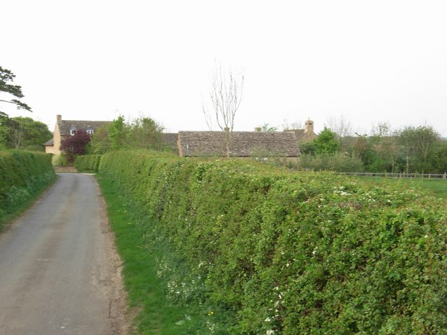 Lane past Hill Farm