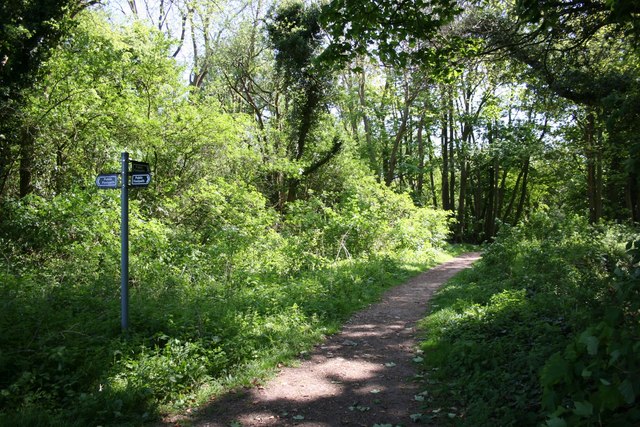 Footpath in Sudbrooke Park © Richard Croft cc-by-sa/2.0 :: Geograph ...