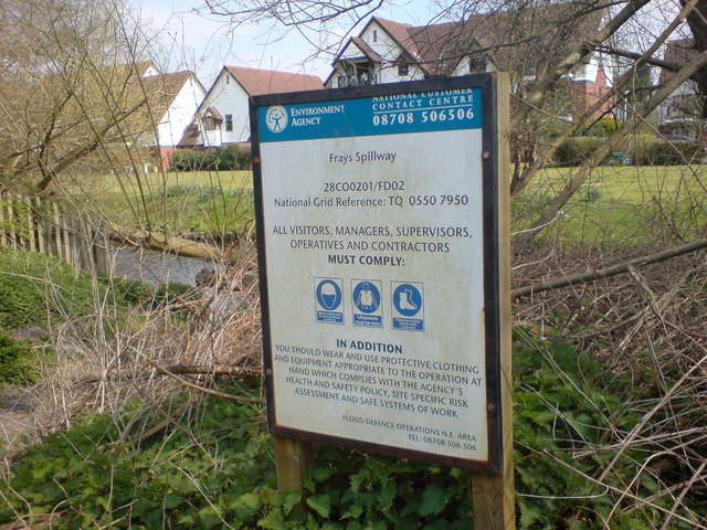 Frays Spillway Environment Agency sign