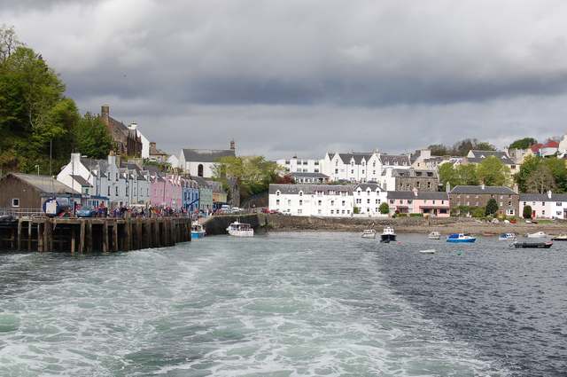 Portree Pier © John Allan :: Geograph Britain and Ireland