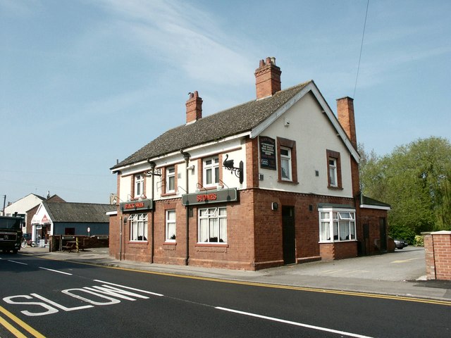 The Black Swan, Coningsby © Dave Hitchborne :: Geograph Britain and Ireland