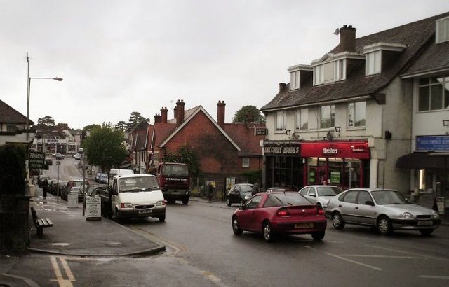 The Street, Ashtead (view SW) © Thomas Grant cc-by-sa/2.0 :: Geograph ...