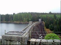 NN3780 : Laggan Dam by Les Harvey