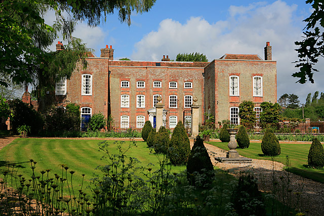 Kilmeston Manor, Kilmeston © Peter Facey :: Geograph Britain and Ireland