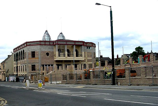 leeds hindu temple holi 2025