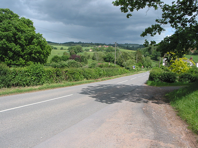 Road through Phocle Green