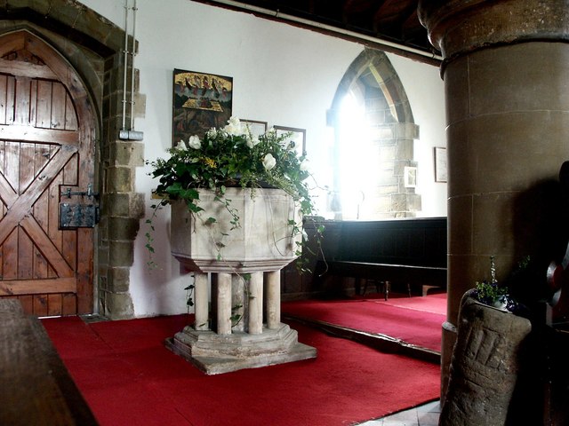 Interior of Holy Trinity, Hagworthingham