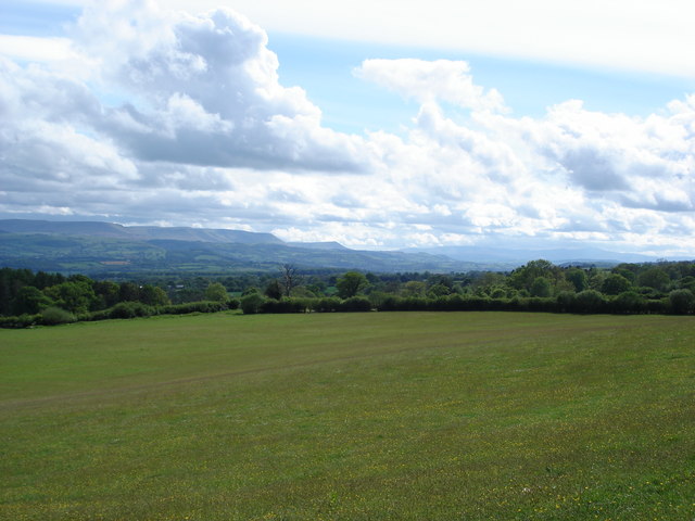 View south west across field © Roger Butler :: Geograph Britain and Ireland