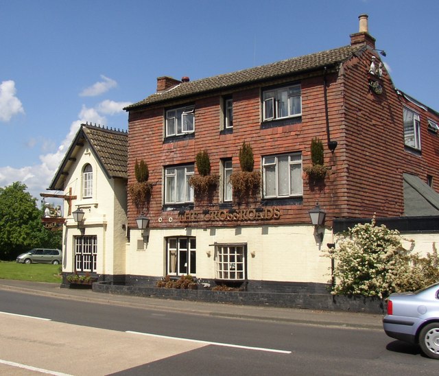 Crossroads PH (Chef and Brewer), Weedon... © Humphrey Bolton cc-by-sa/2 ...