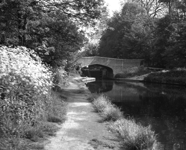 Watford Lock No 77, Grand Union Canal © Dr Neil Clifton :: Geograph ...