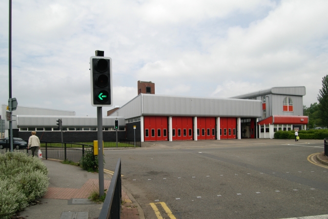 merthyr-tydfil-fire-station-kevin-hale-geograph-britain-and-ireland