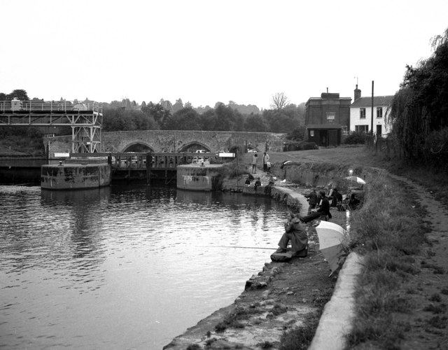 East Farleigh Lock, River Medway © Dr Neil Clifton :: Geograph Britain ...