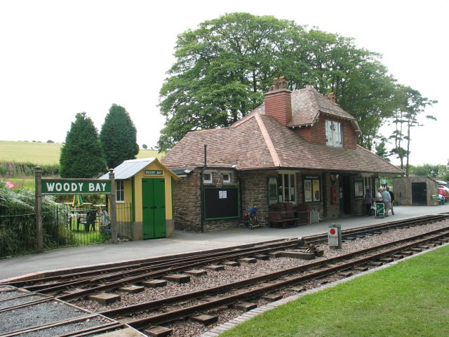 Woody Bay Station