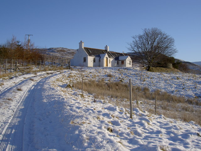 Cottage next to Loch Droma