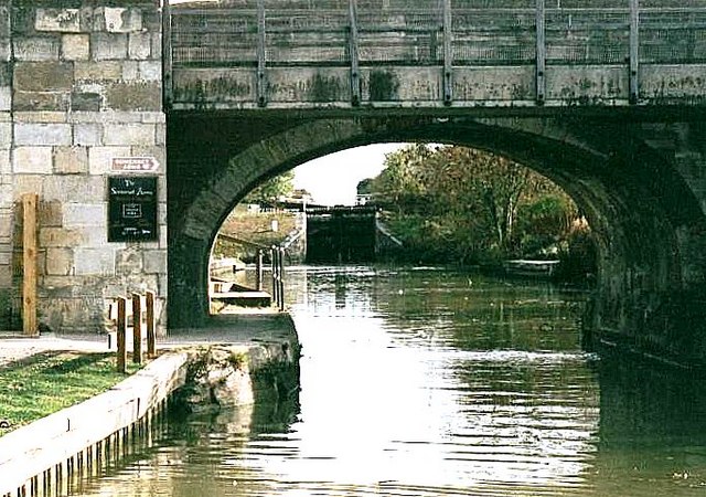 Semington Bridge - No.160 - K&A Canal - 2003
