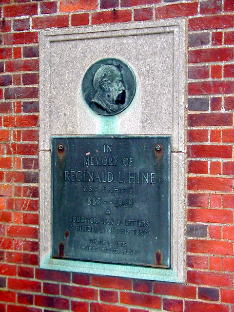 Hine Memorial, Lower Tilehouse Street, Hitchin