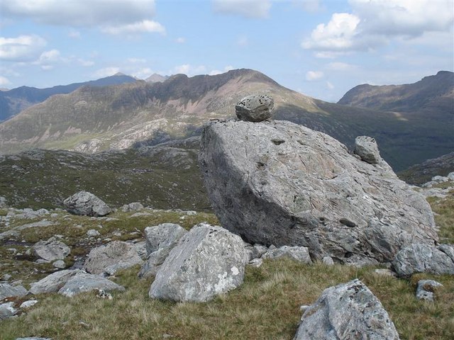 Perched Boulders, Beinn a'Chaisgein Mor