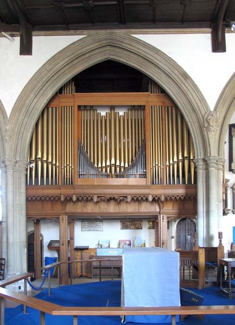 St Augustine, Broxbourne, Herts - Organ