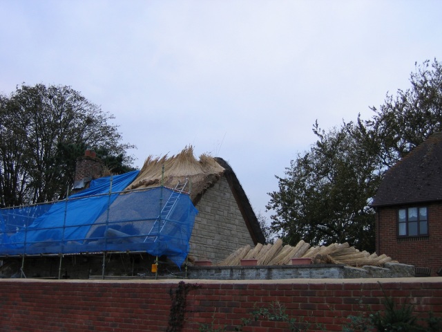 Re-thatching a cottage in Highworth