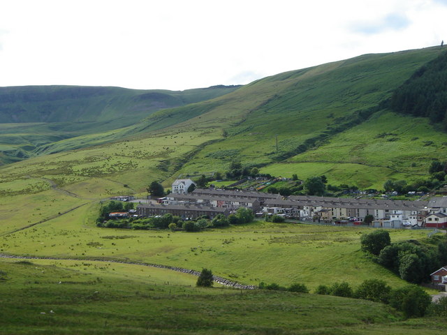 The end of the village, with scenery, Cwmparc