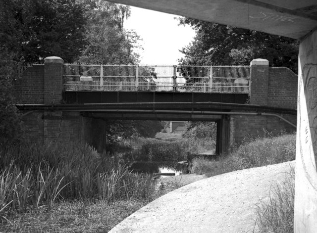 Old Pondtail Bridge, Basingstoke Canal © Dr Neil Clifton :: Geograph ...