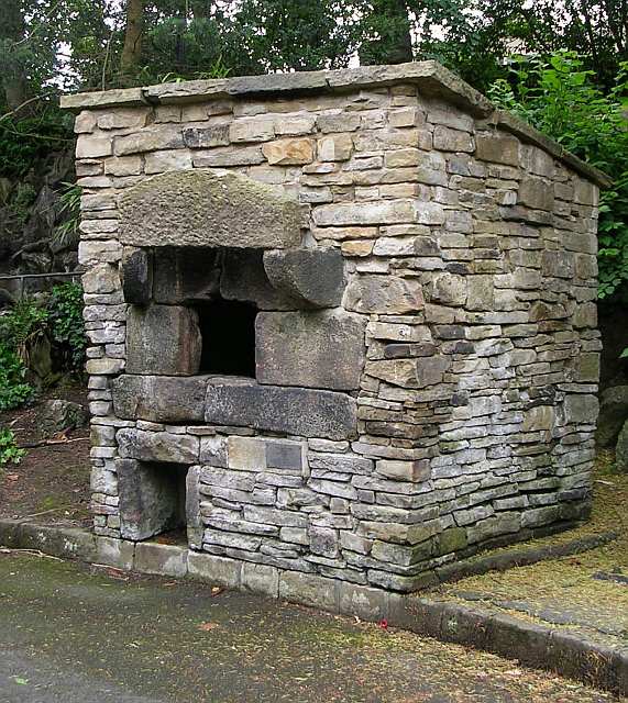 Beehive Oven in grounds of Cliffe Castle