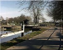 SU7274 : Caversham Lock, River Thames by Dr Neil Clifton