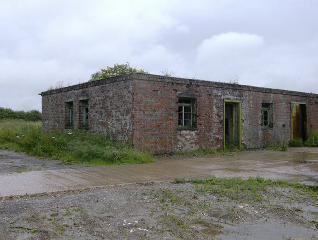 Old brick hut near Scotland Farm