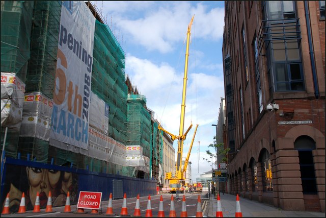 Mobile crane, Chichester Street, Belfast