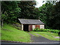 Building near to Hydes Farm