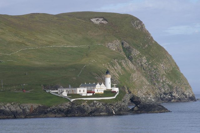 Bressay lighthouse © Mike Pennington cc-by-sa/2.0 :: Geograph Britain ...