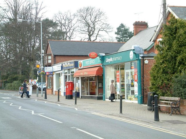 crowthorne-post-office-dukes-ride-anthony-eden-geograph-britain