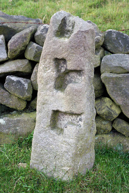 Gate Stoop near East Whirlaw and Whirlaw... © Phil Champion :: Geograph ...