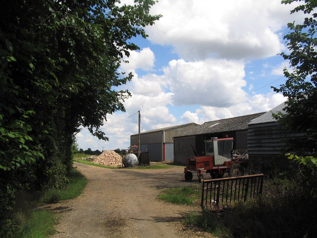 Farm buildings on track from Lodge Farm